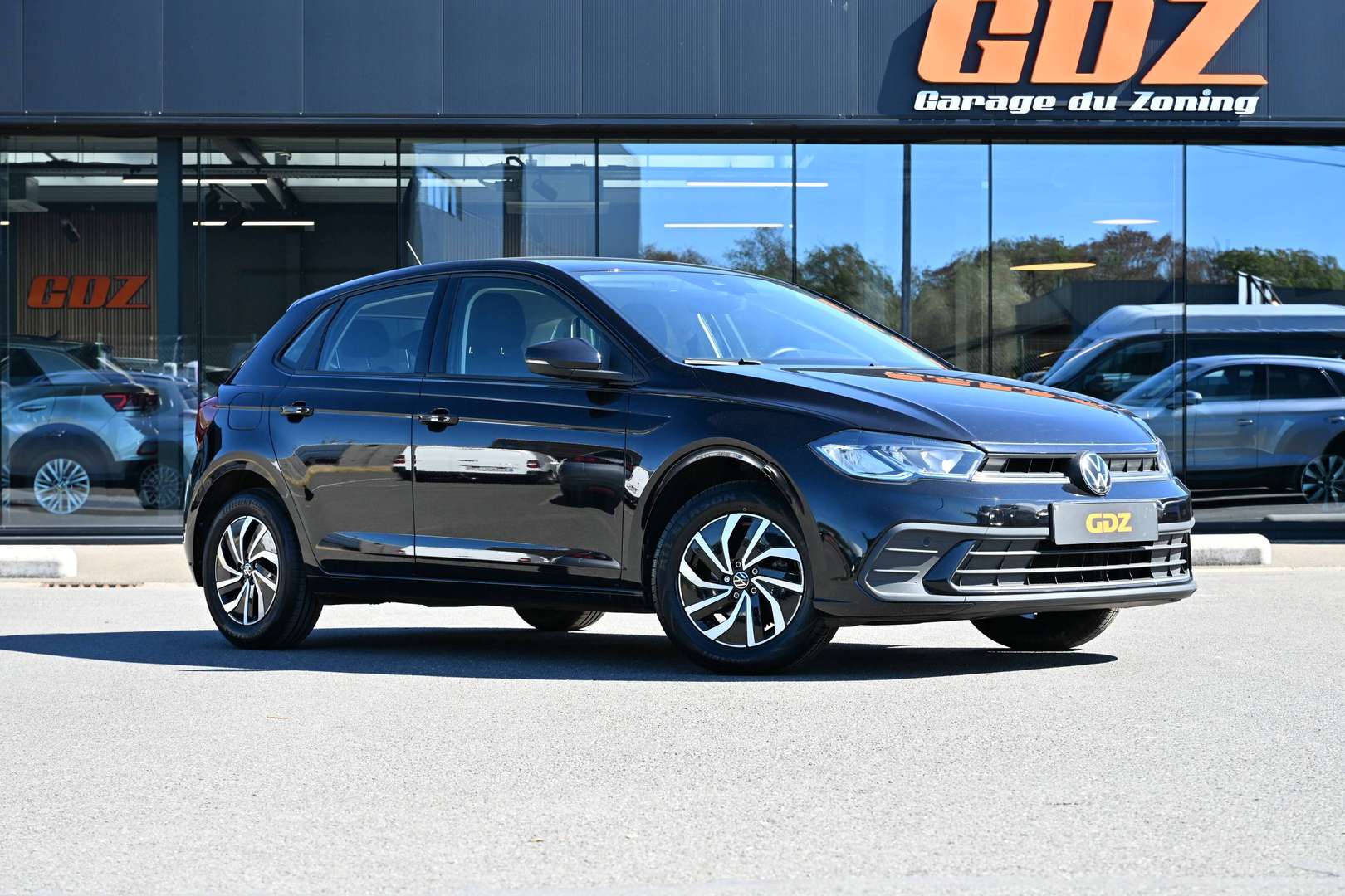Volkswagen Polo nuo 287 €/ mėn Benzinas 2023m. Sedanas Mechaninė