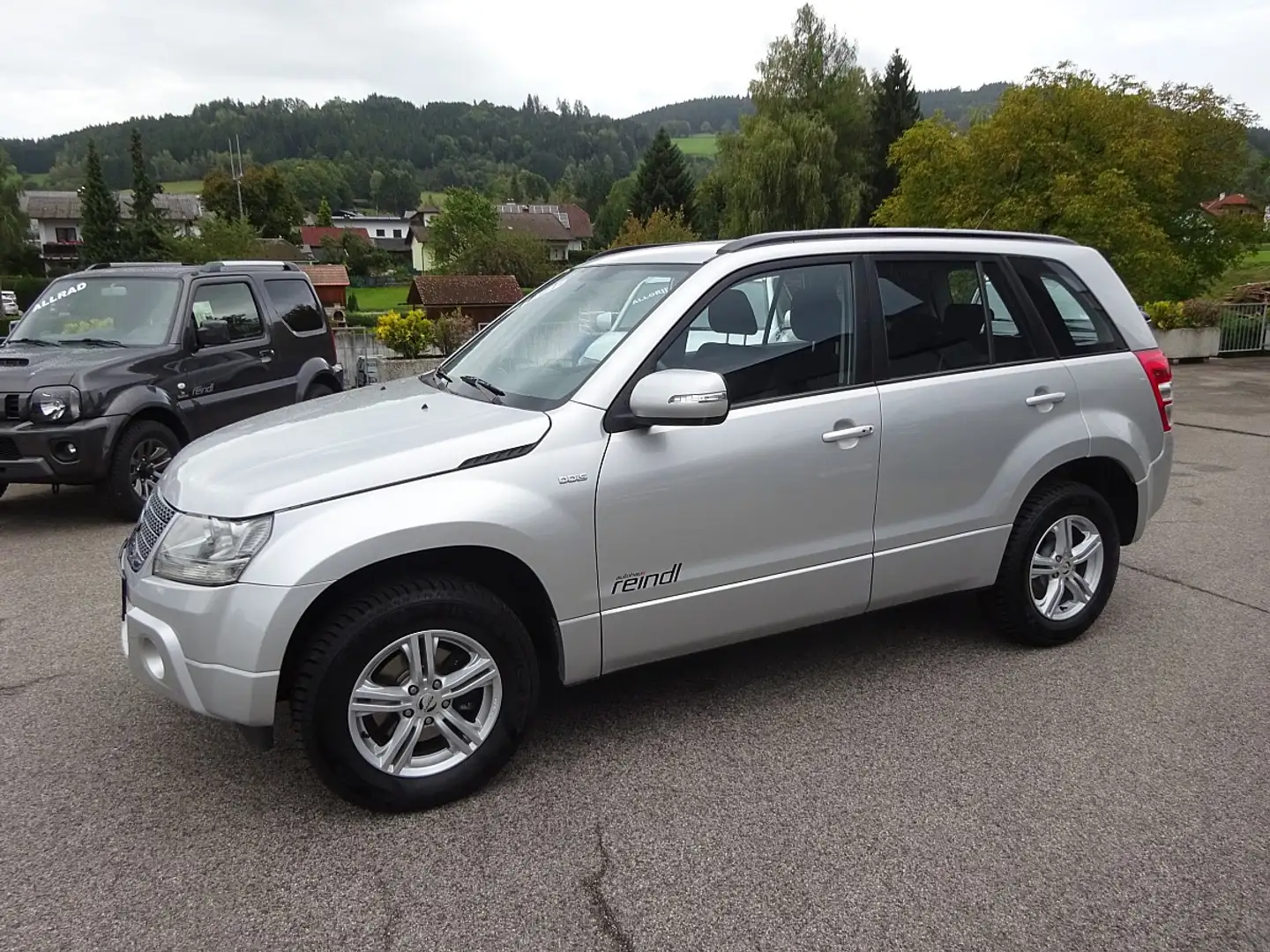 Suzuki Grand Vitara 1,9 VX DDiS, Klimaautomatik, AHK-starr,Tempomat... Silber - 1