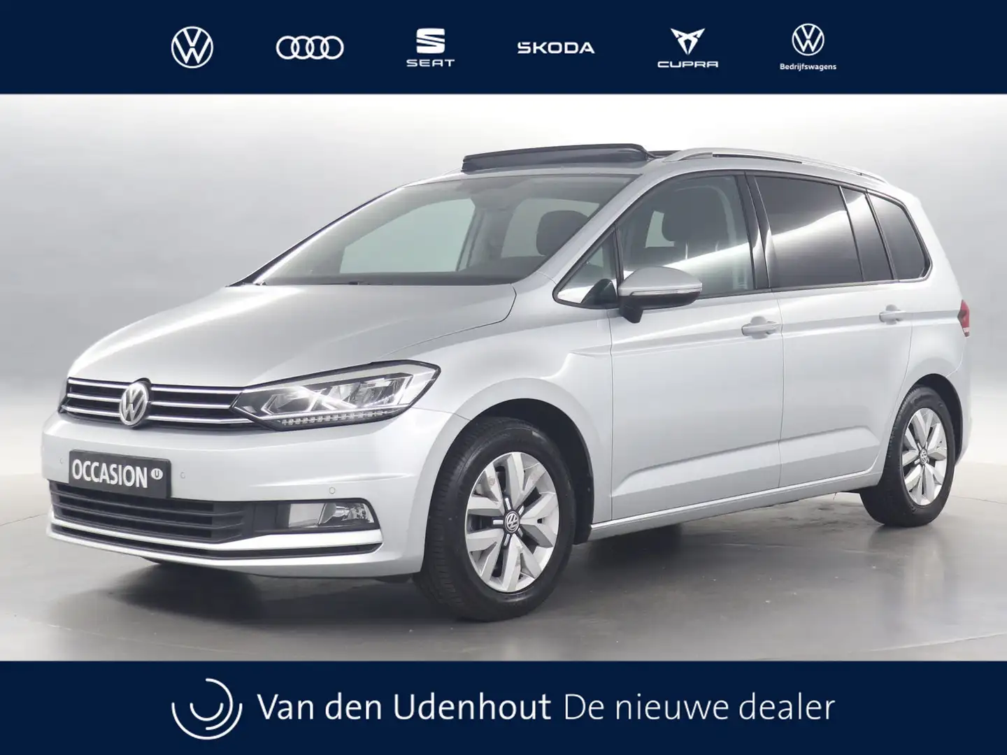 Volkswagen Touran 1.2 TSI 110pk Connected Series 7 Persoons / Panora Grijs - 1