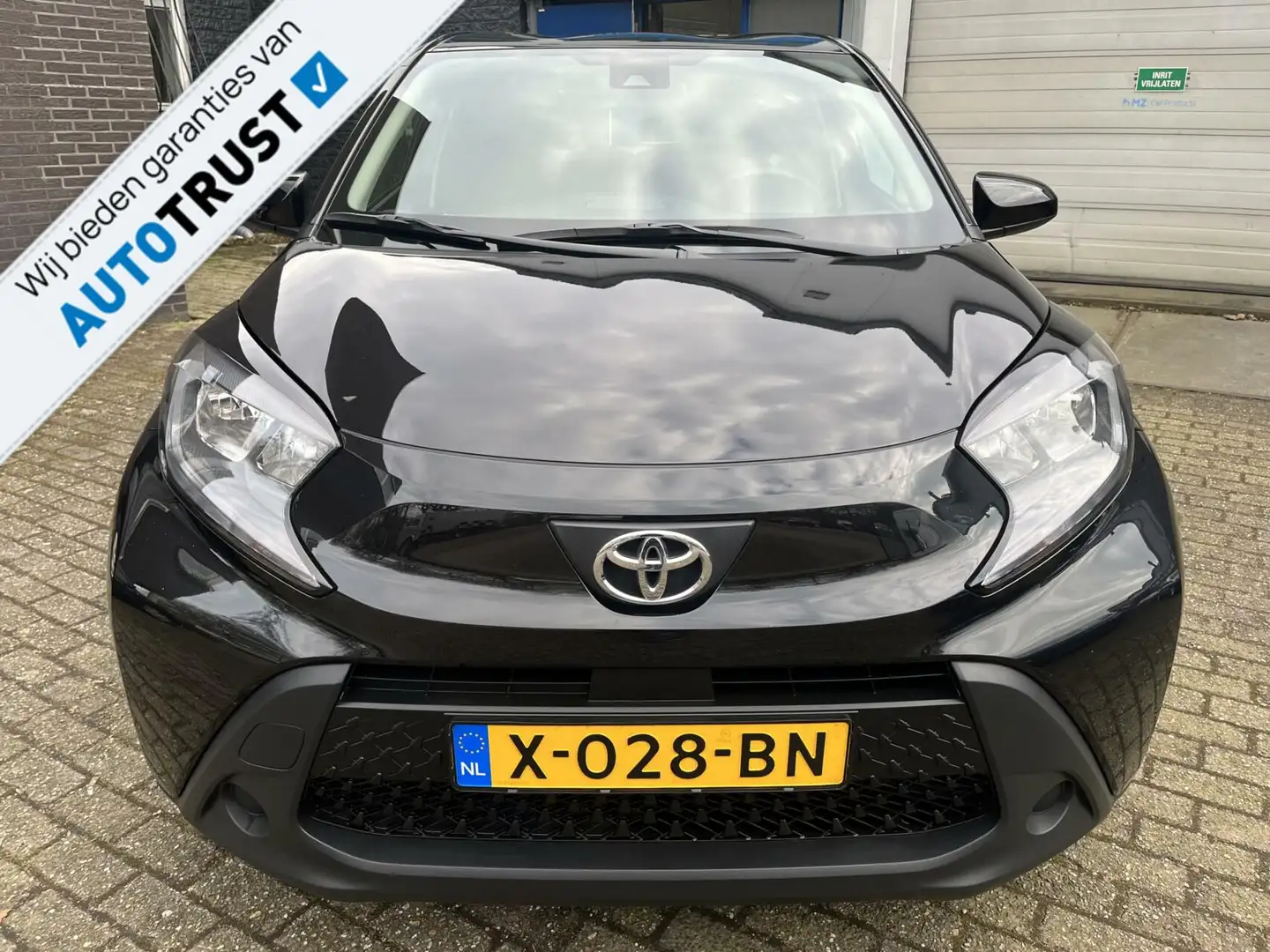 Toyota Aygo X 1.0 VVT-i MT Play Zwart - 2