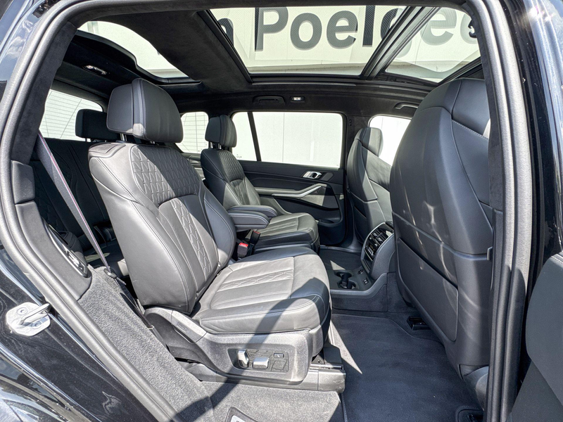BMW X7 M60i xDrive | M Sport | Driving Assistant Professi — photo 11