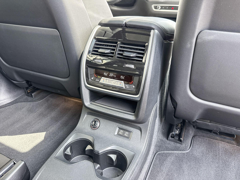 BMW X7 M60i xDrive | M Sport | Driving Assistant Professi — photo 12