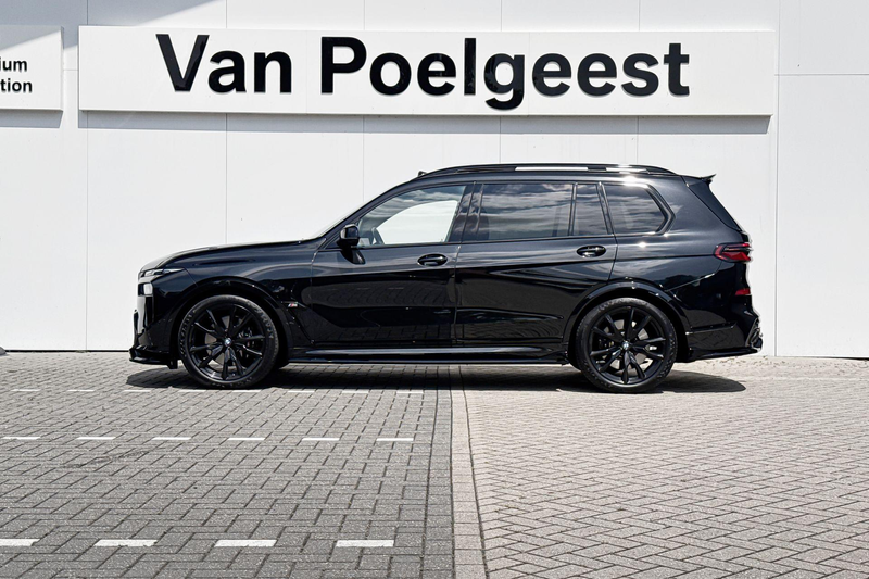BMW X7 M60i xDrive | M Sport | Driving Assistant Professi — photo 2