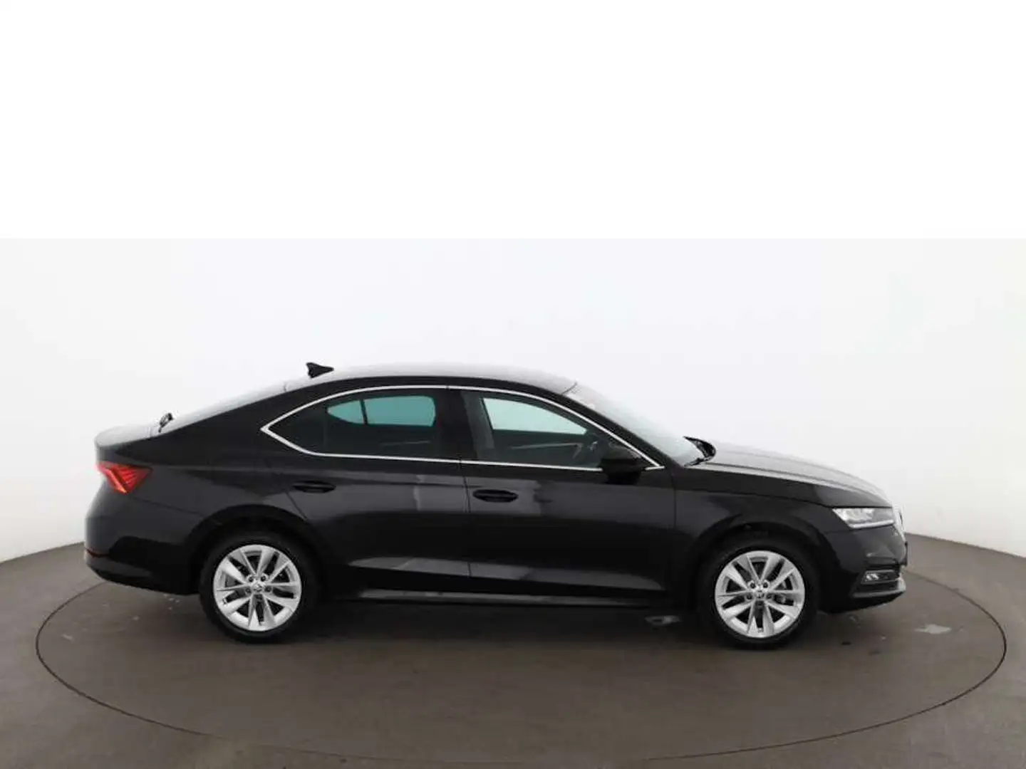 Skoda Octavia 1.5 TSI ACT e-TEC Style Aut LED RADAR NAV Schwarz - 2