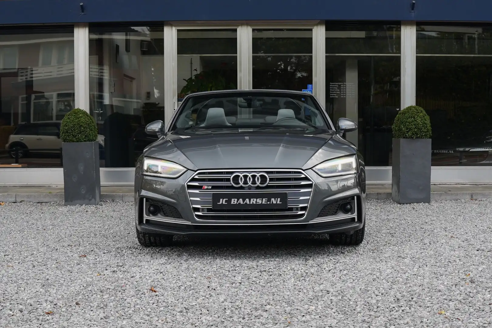Audi S5 Cabrio 3.0 TFSI Quattro Grijs - 2