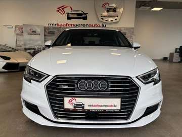 Sportback 40 e-tron**NAVI**SHZ**PDC**