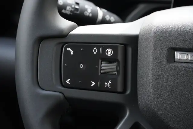 Land Rover Defender Defender 2.0PHEV X Dyn SE DAB AHK Ansicht 20