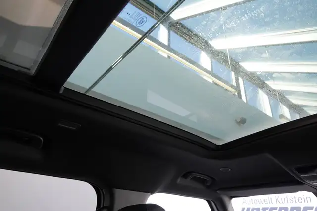 Land Rover Defender Defender 2.0PHEV X Dyn SE DAB AHK Ansicht 26