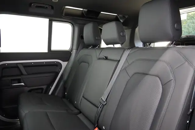 Land Rover Defender Defender 2.0PHEV X Dyn SE DAB AHK Ansicht 15