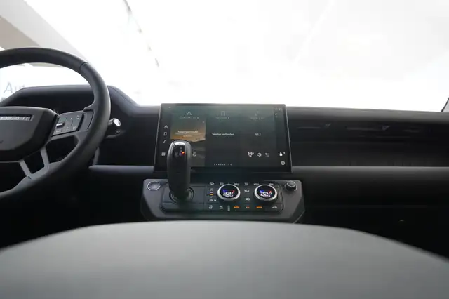 Land Rover Defender Defender 2.0PHEV X Dyn SE DAB AHK Ansicht 22