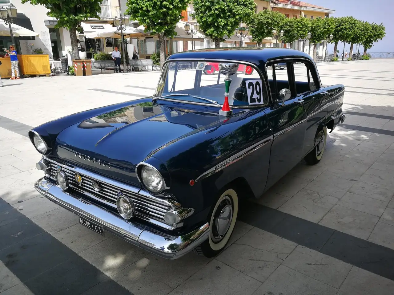 Vauxhall Victor deluxe, foto 1
