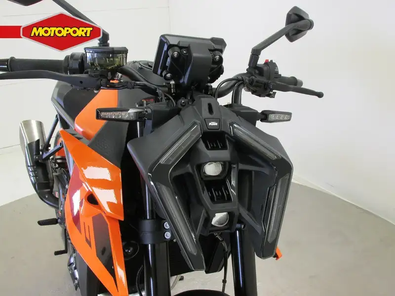 KTM 990 Duke - foto 8