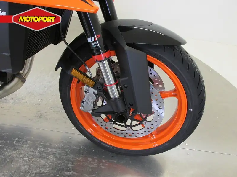 KTM 990 Duke - foto 6