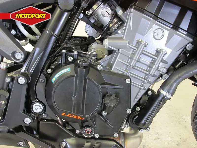 KTM 990 Duke - foto 7