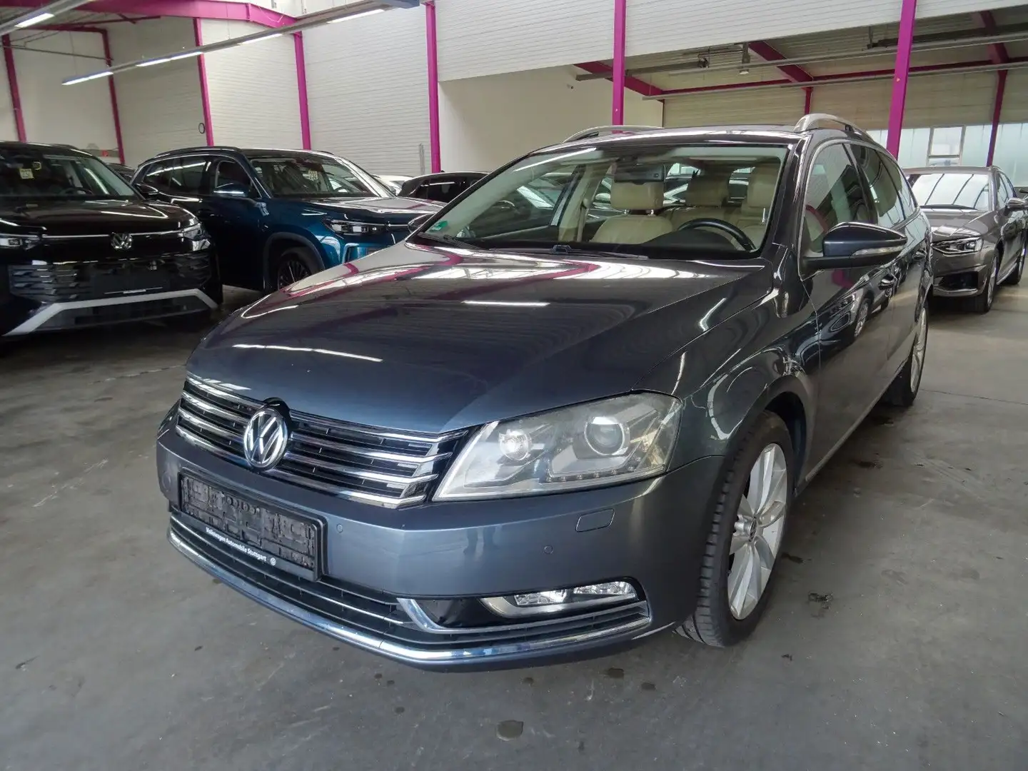 Volkswagen Passat Variant Highline BlueMotion Grau - 1