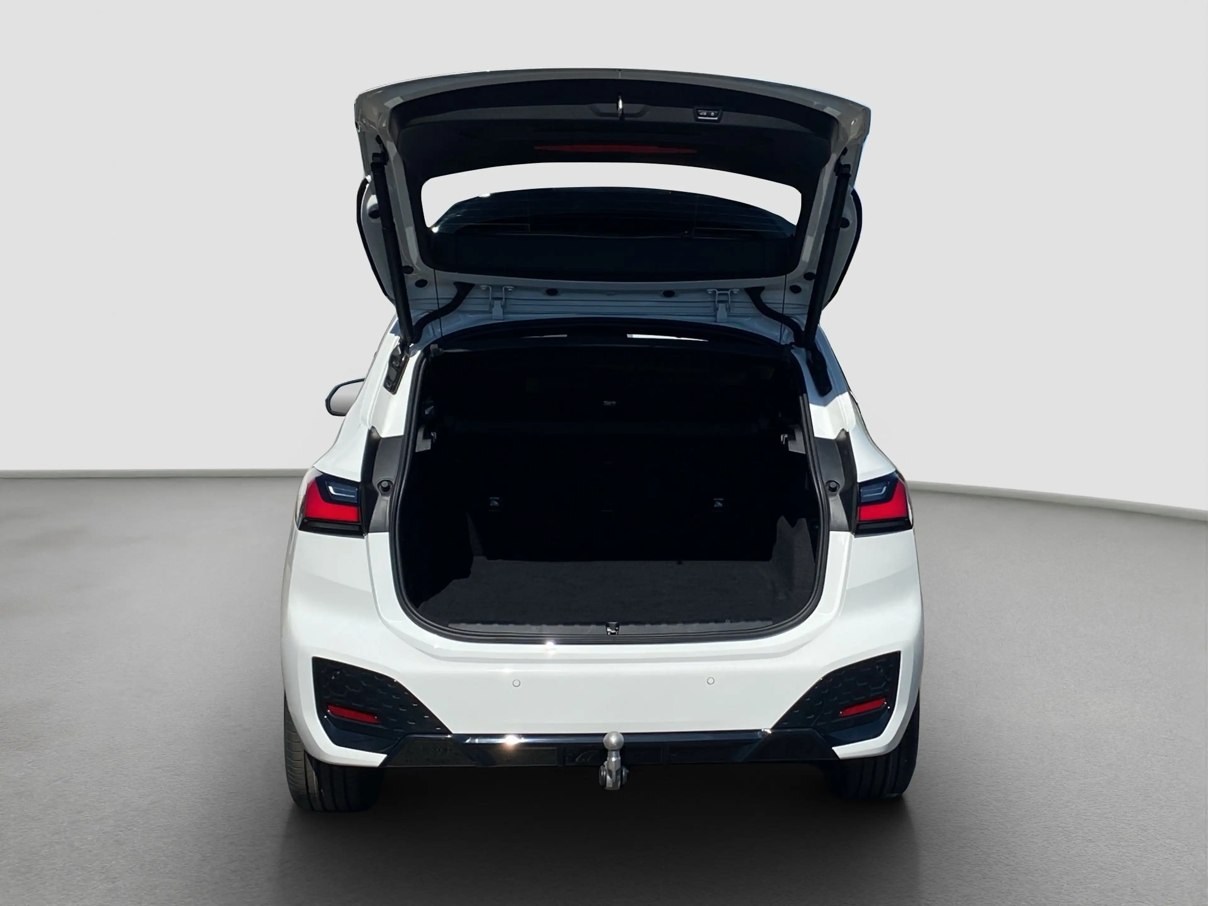 BMW 220 220i Active Tourer ///M-Sport ACC ParkA+ AHK — photo 10