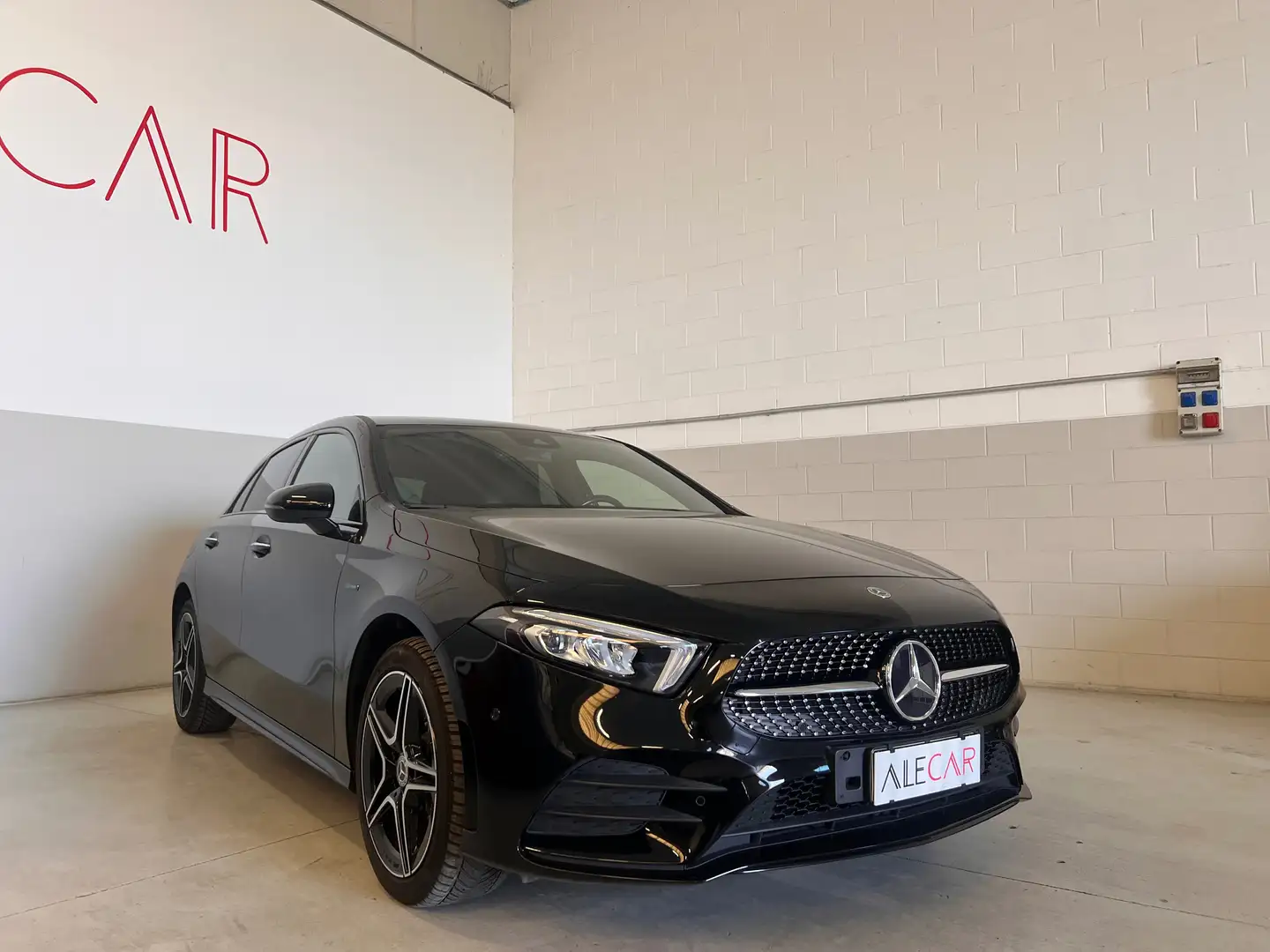 Mercedes-Benz A 250 A 250 e phev (eq-power) Premium auto Schwarz - 2