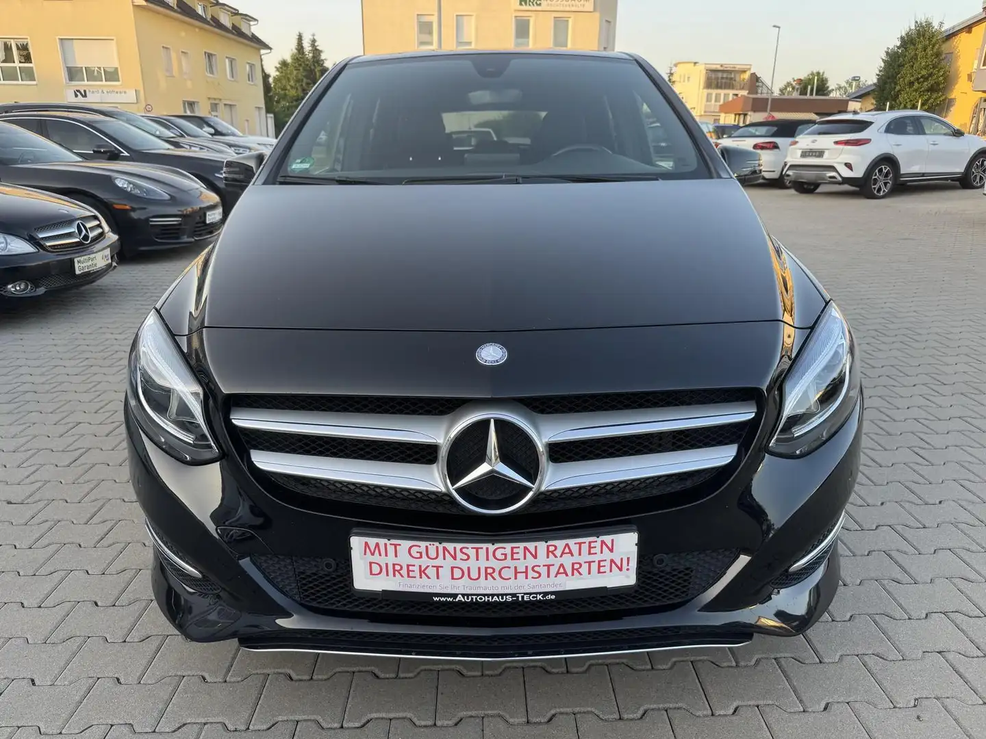Mercedes-Benz B 180 SPORT EDITION NAVI/SHZ/PDC+KAMERA/AHK Noir - 2