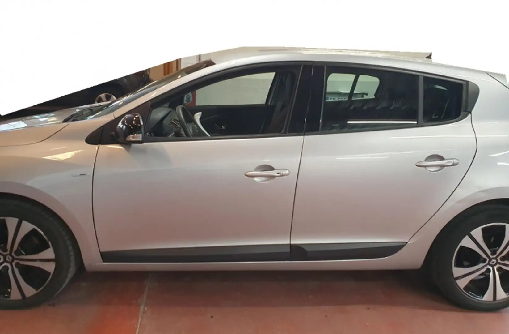 Renault Megane 1.9 DCI 130CH FAP BOSE ECO² Grau - 2
