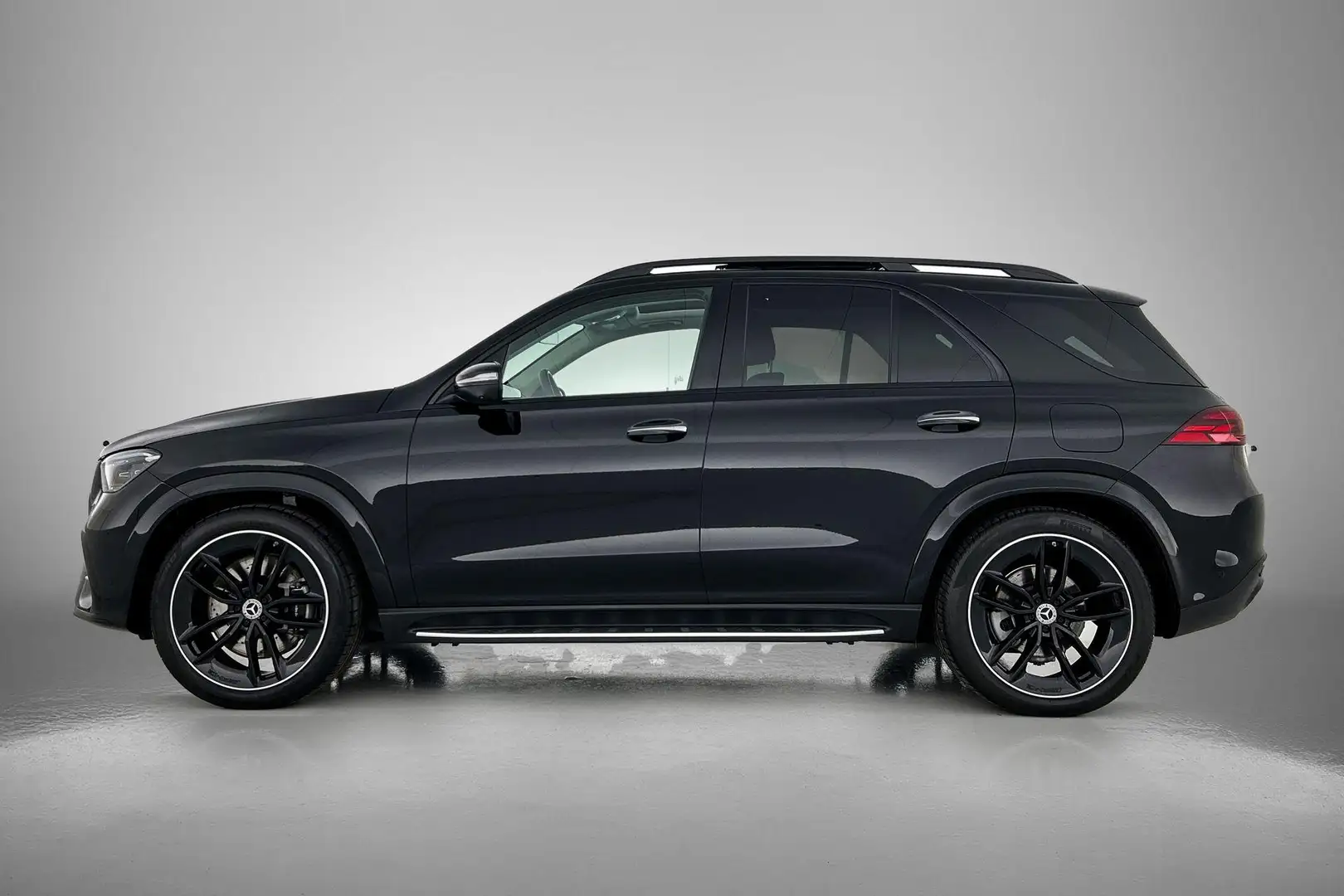Mercedes-Benz GLE 400 GLE 400e Automaat 4MATIC AMG Line | Premium Pakket Zwart - 2