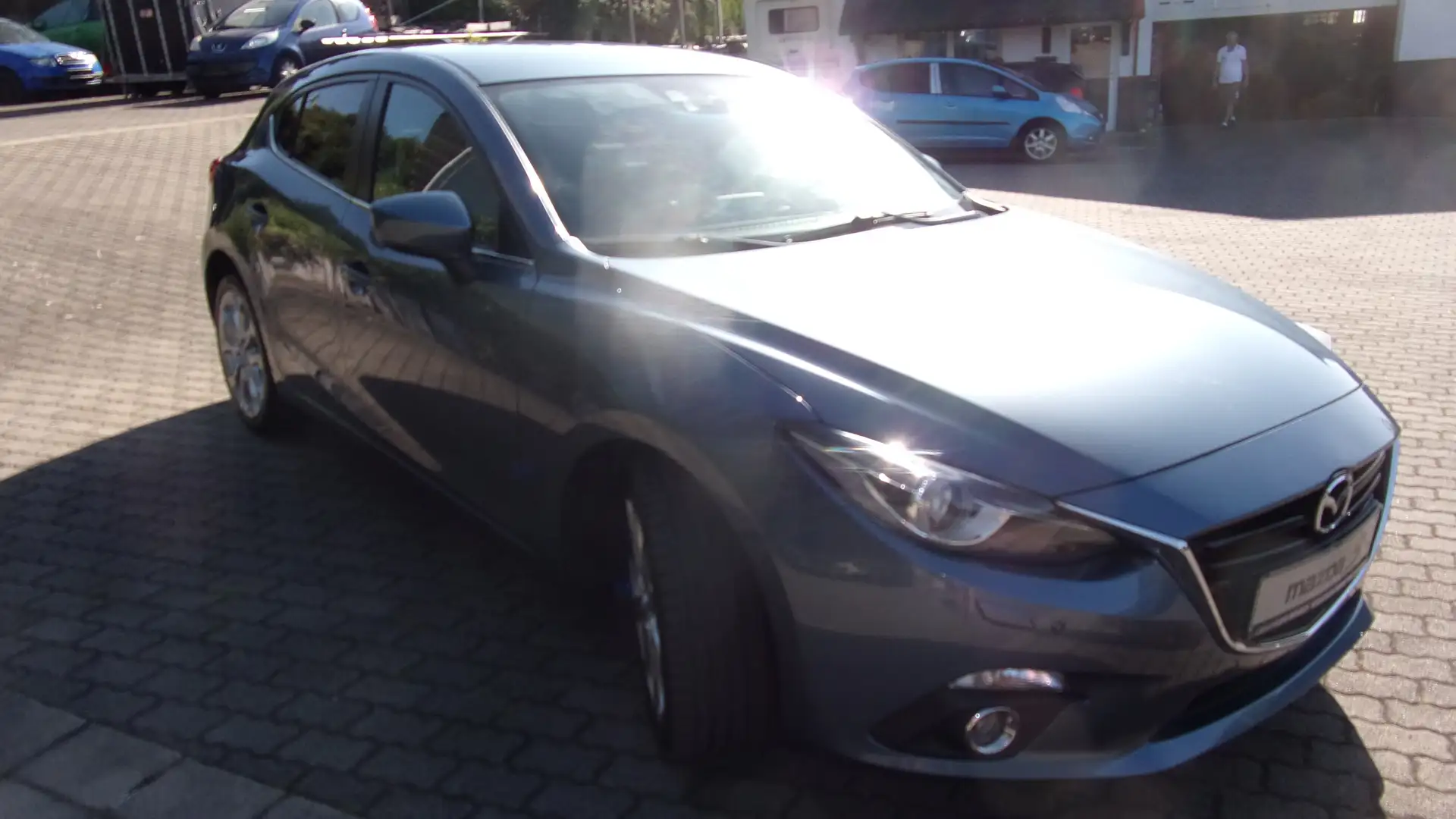 Mazda 3 Sports-Line - Navi-Kamera Blau - 2