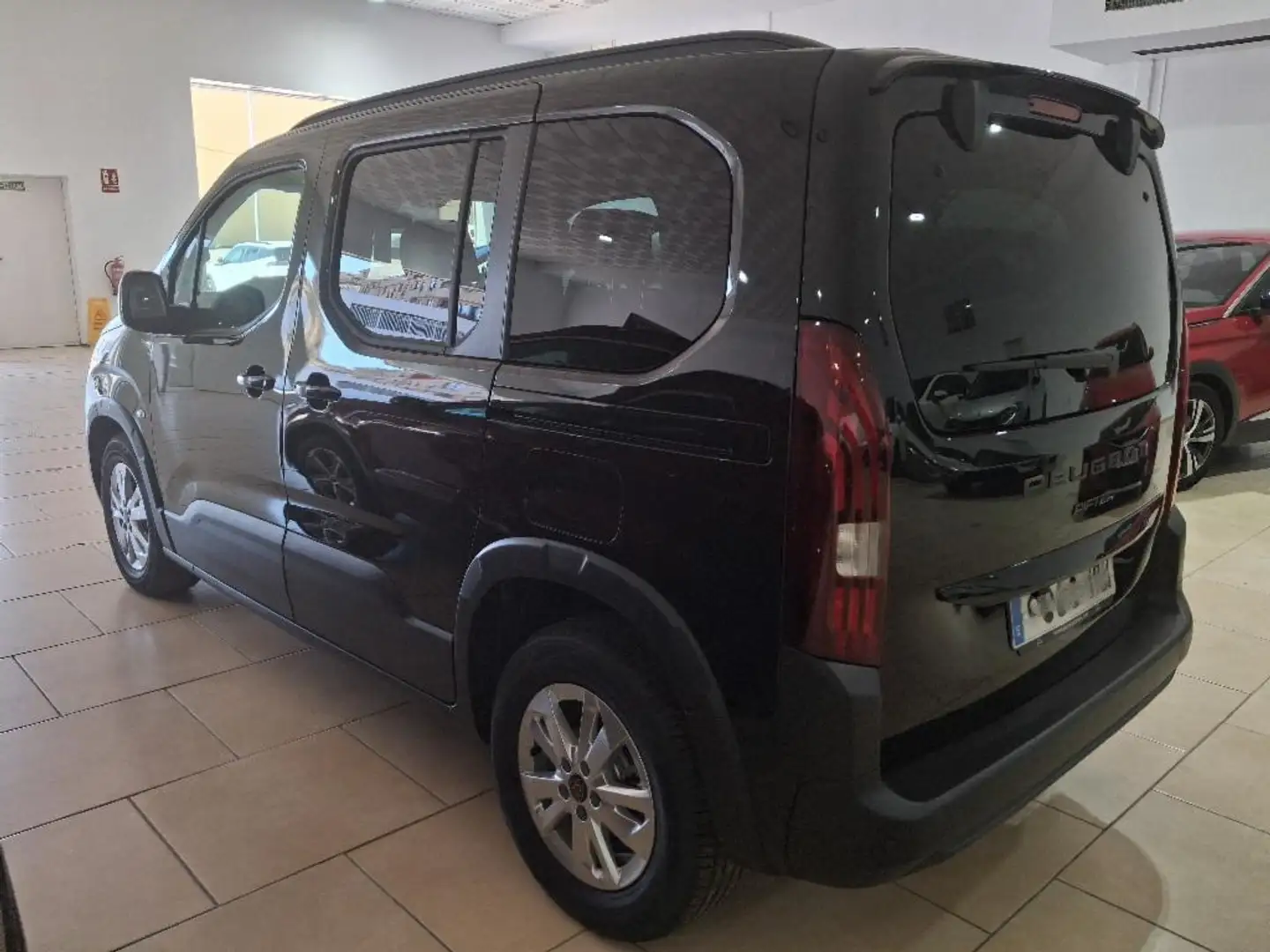 Peugeot Rifter 1.5BlueHDi S&S Standard Allure 100 Negro - 2