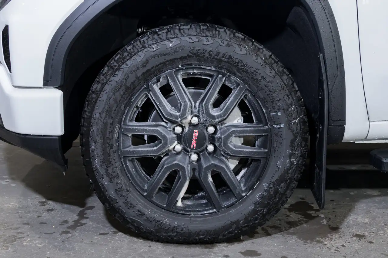 GMC Sierra 1500 снимка GMC Sierra 1500