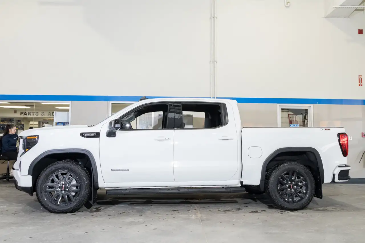 GMC Sierra 1500 снимка GMC Sierra 1500