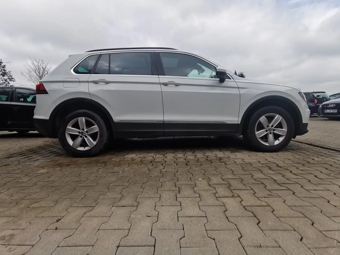 Volkswagen Tiguan 2.0 TDI SCR 4Motion (BlueMotion) Bitte LESEN!! Blanc - 2