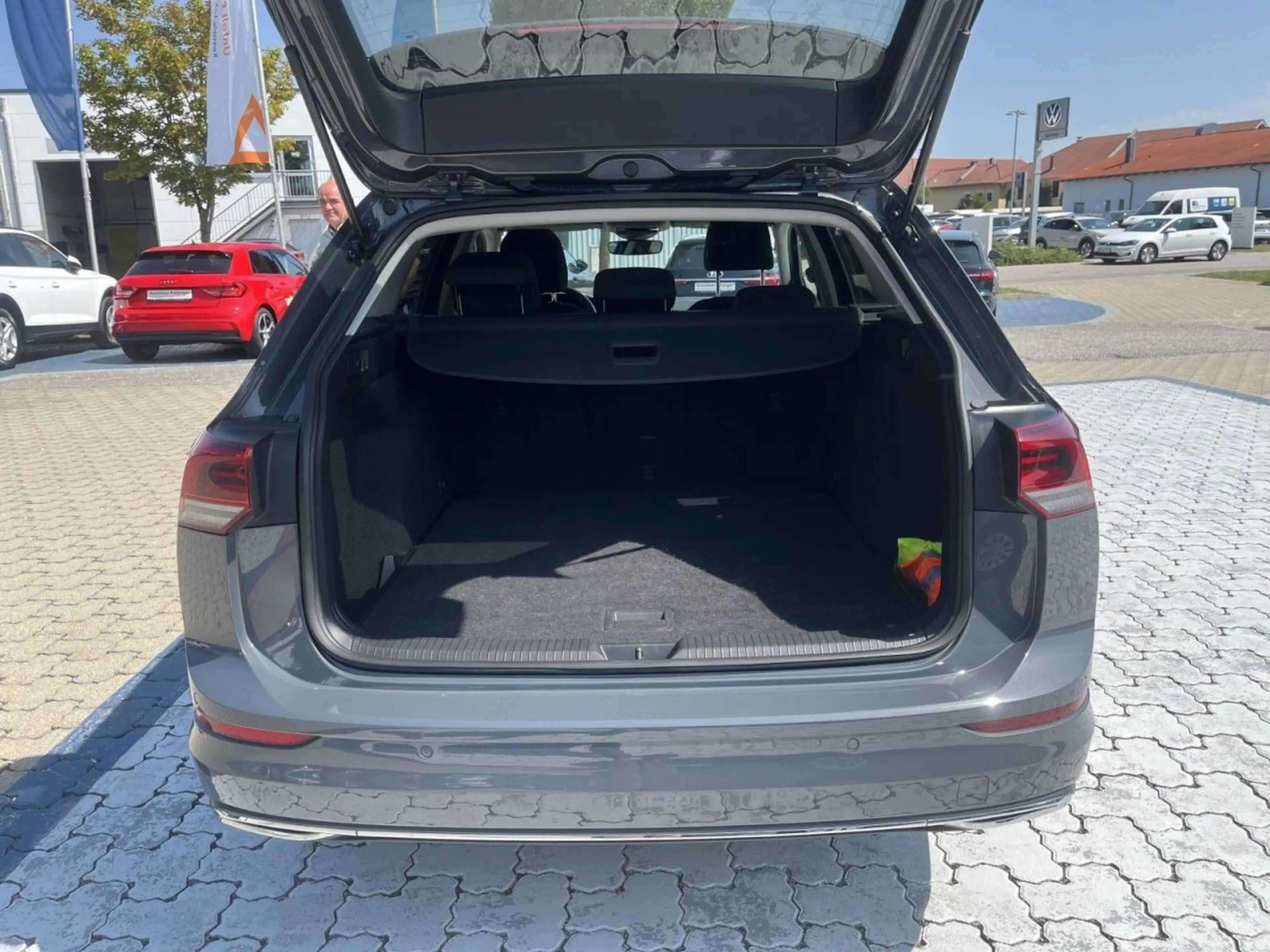 Volkswagen Golf Variant Golf VIII Variant 1.5 TSI Move (LEDPlus+NAVI+APP — photo 6