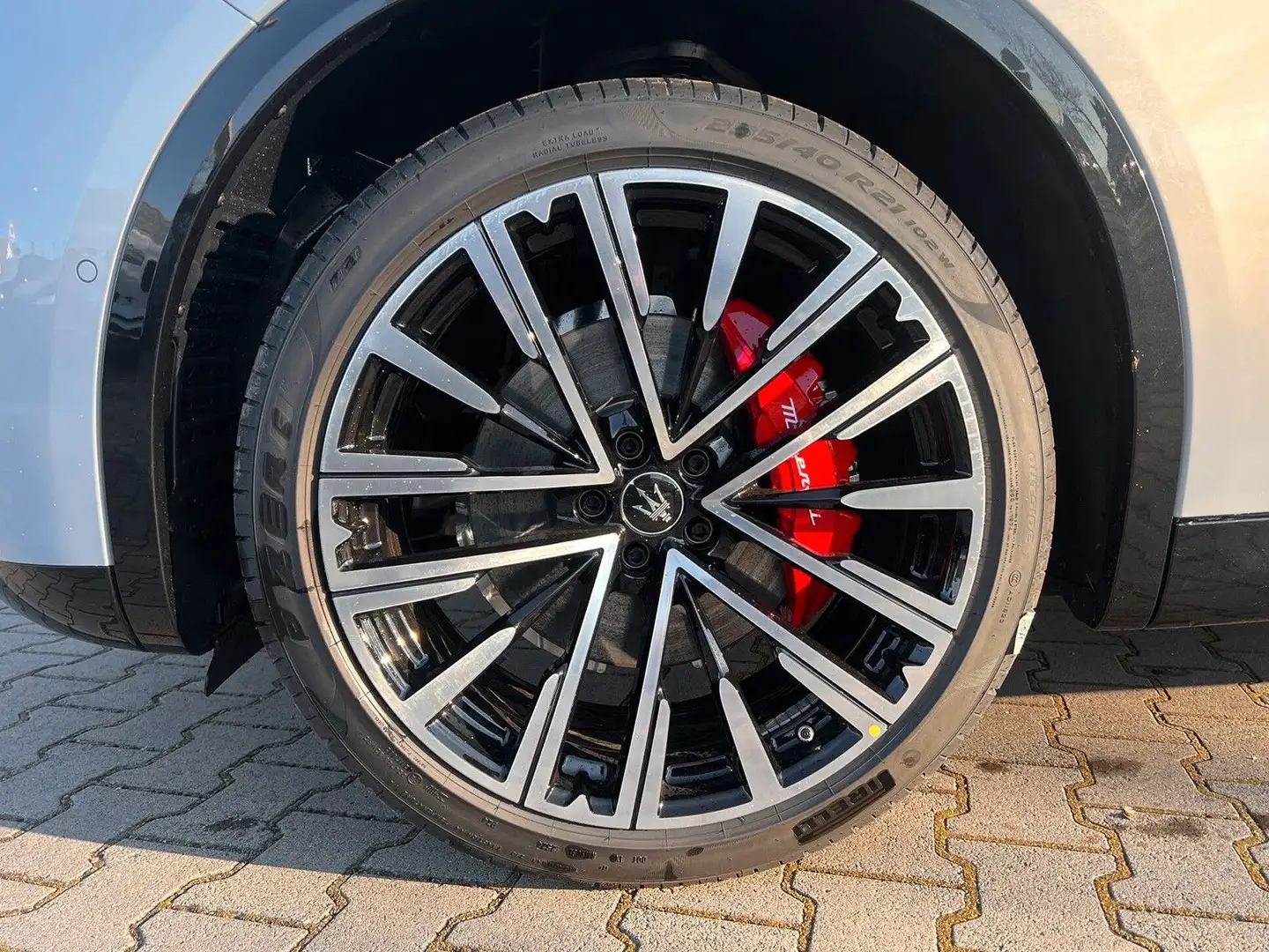 Maserati Grecale Modena  Hybrid AWD MJ 25 ACC HUD LED SD Weiß - 2
