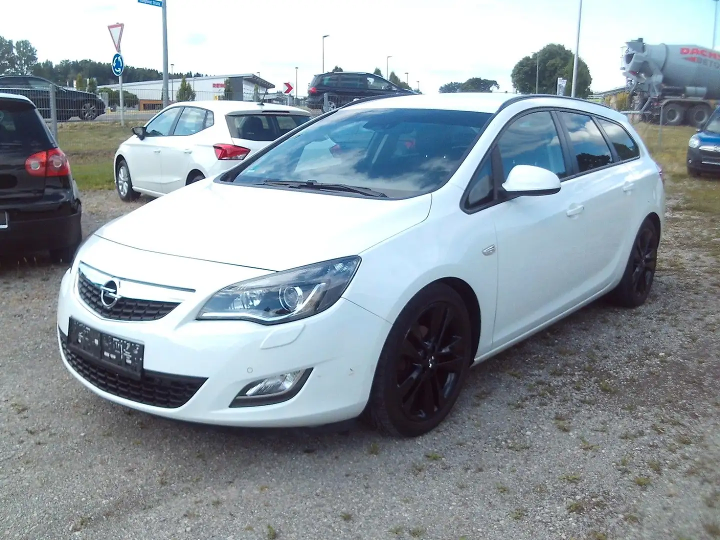 Opel Astra J Sports Tourer Design Edition 2.Hand Weiß - 1