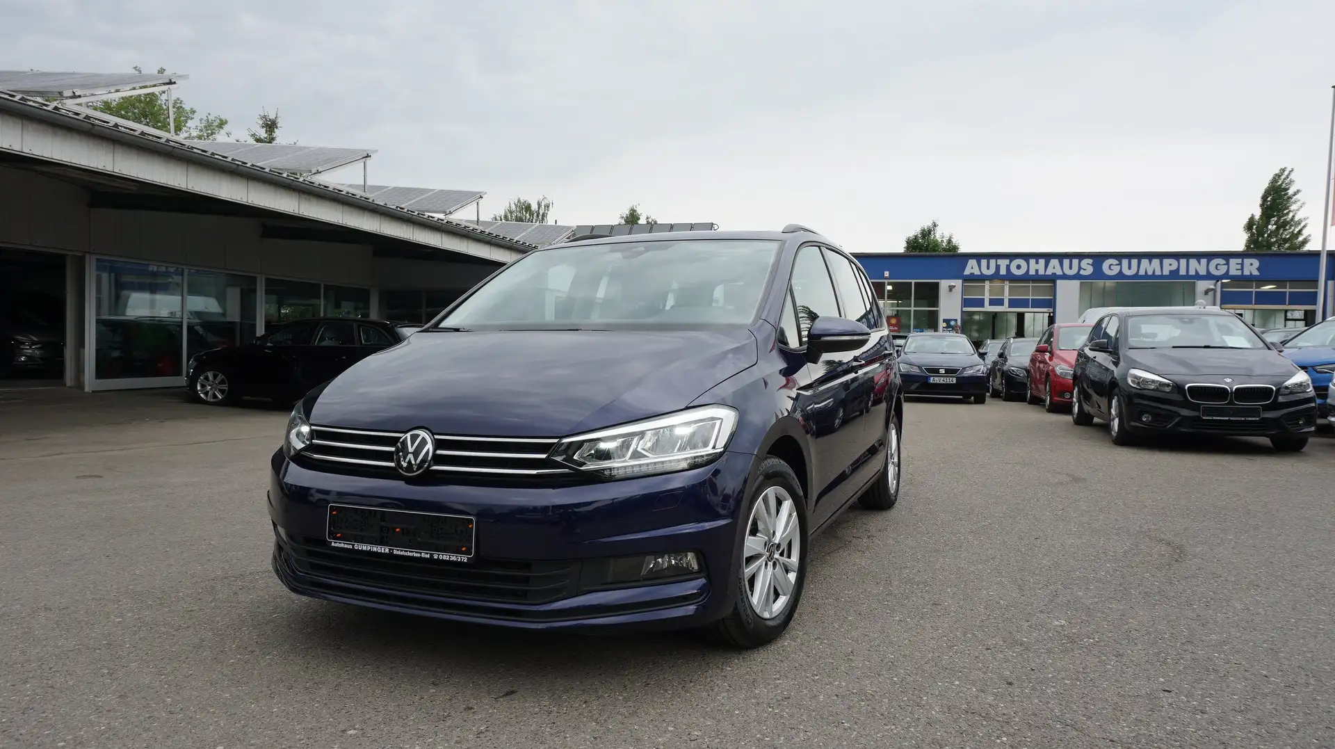 Volkswagen Touran 1.5 TSI ACT OPF DSG Comfortline 7 Sitze ! Pano Blau - 1