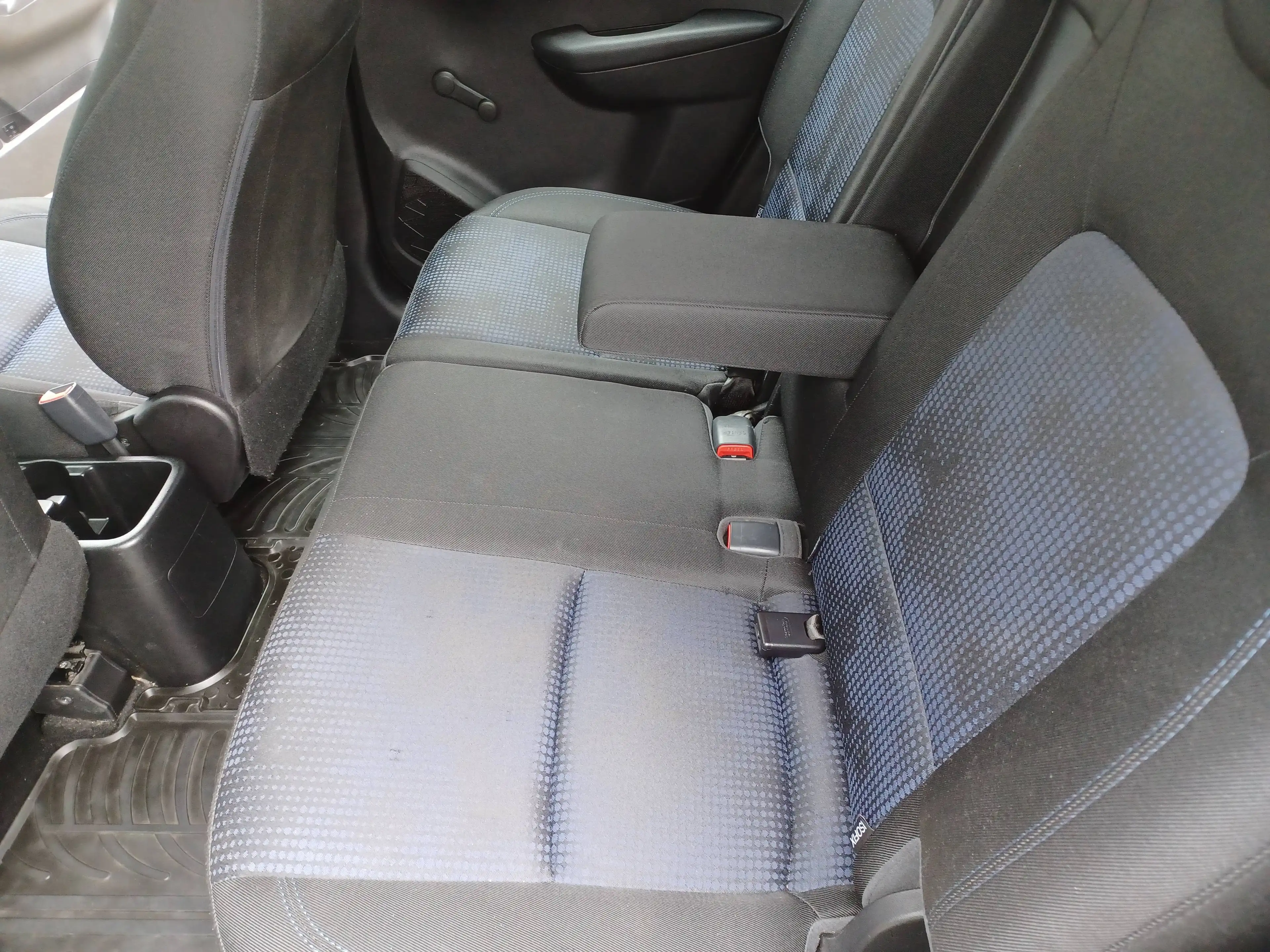 Hyundai iX20 1.Hd.~unfallfrei~HU neu~Klima~ele. FH+Spiegel~ — photo 11