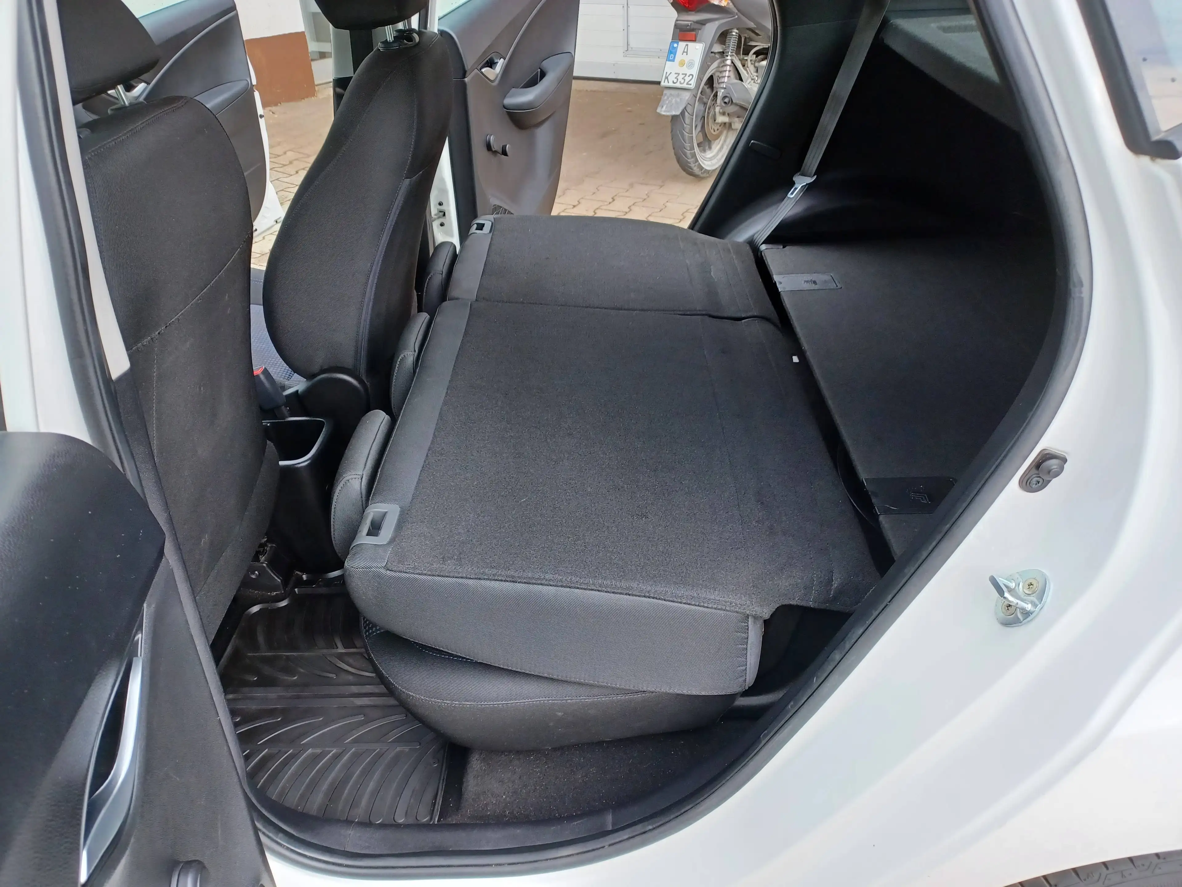 Hyundai iX20 1.Hd.~unfallfrei~HU neu~Klima~ele. FH+Spiegel~ — photo 12