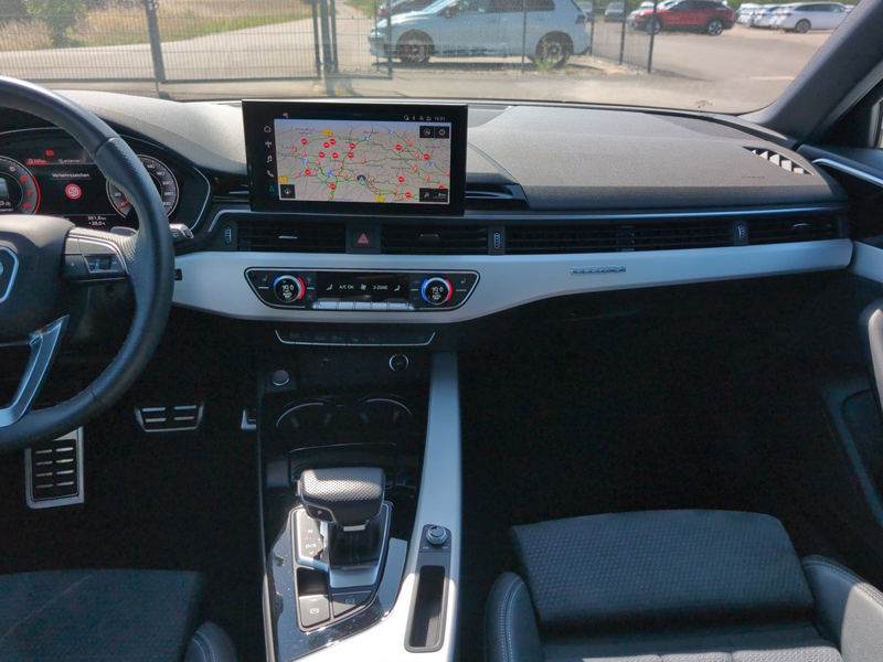 Audi A4 40 TFSI q. S-Tronic S-Line, Panoramadac — photo 11