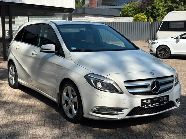 Mercedes-Benz B-Class view 9