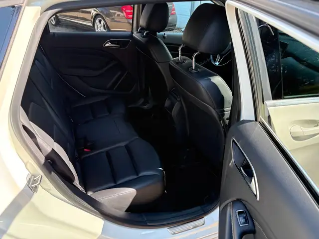 Mercedes-Benz B-Class view 15