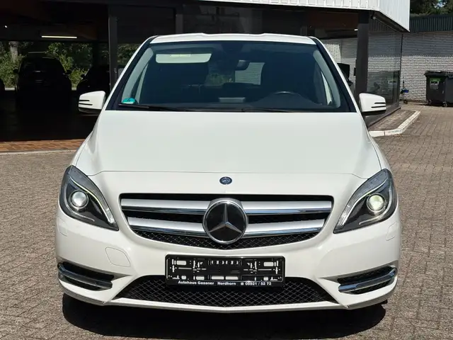 Mercedes-Benz B-Class view 3