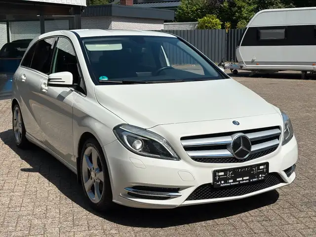 Mercedes-Benz B-Class view 2