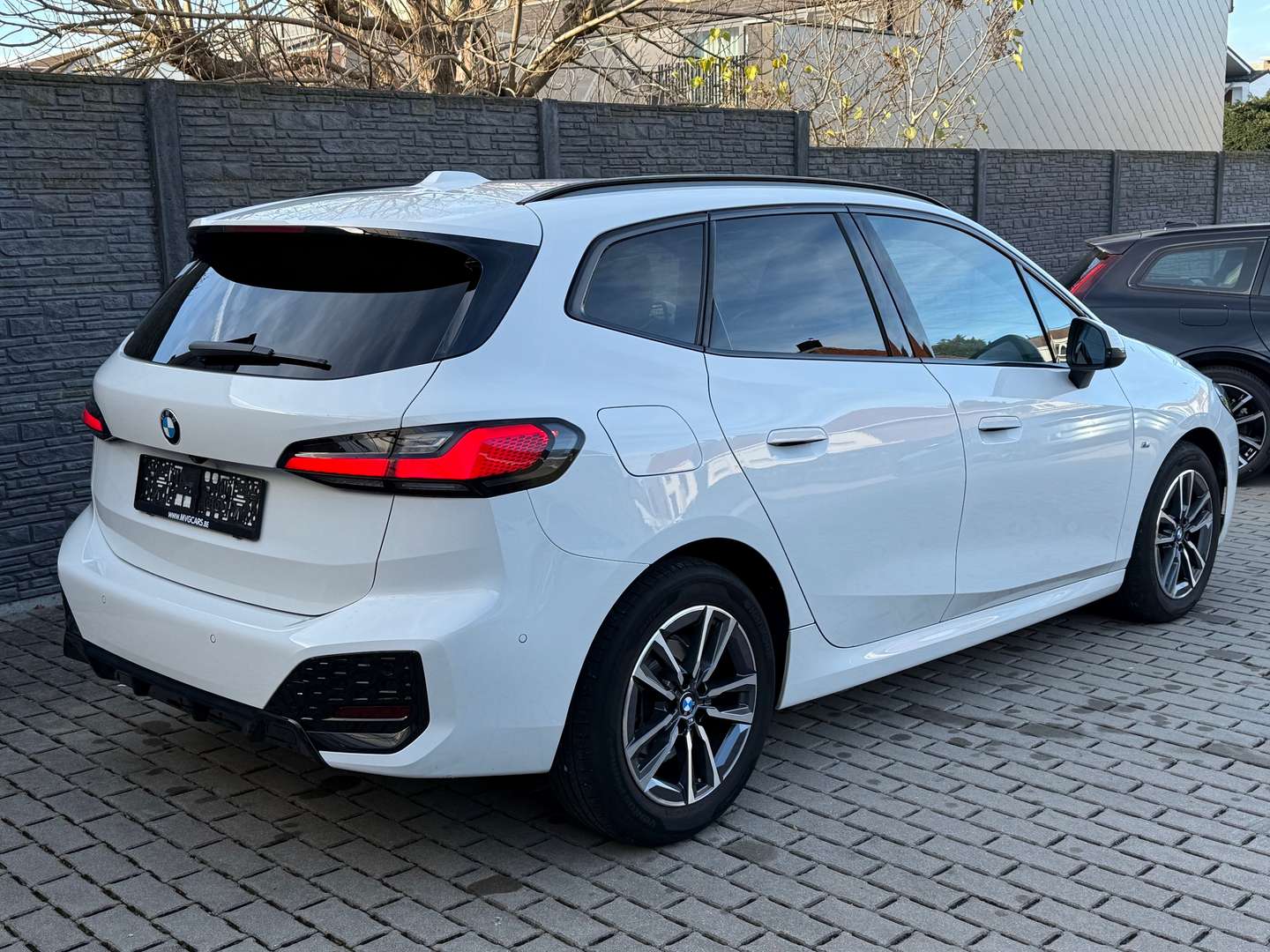 BMW 218 Active Tourer M Sport - - Joinsteer - #3