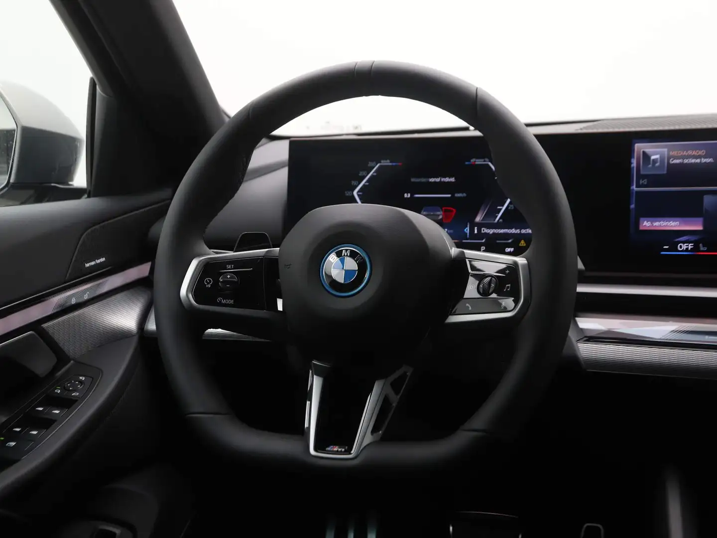 BMW i5 eDrive40 M Sport Edition 84 kWh Grijs - 2