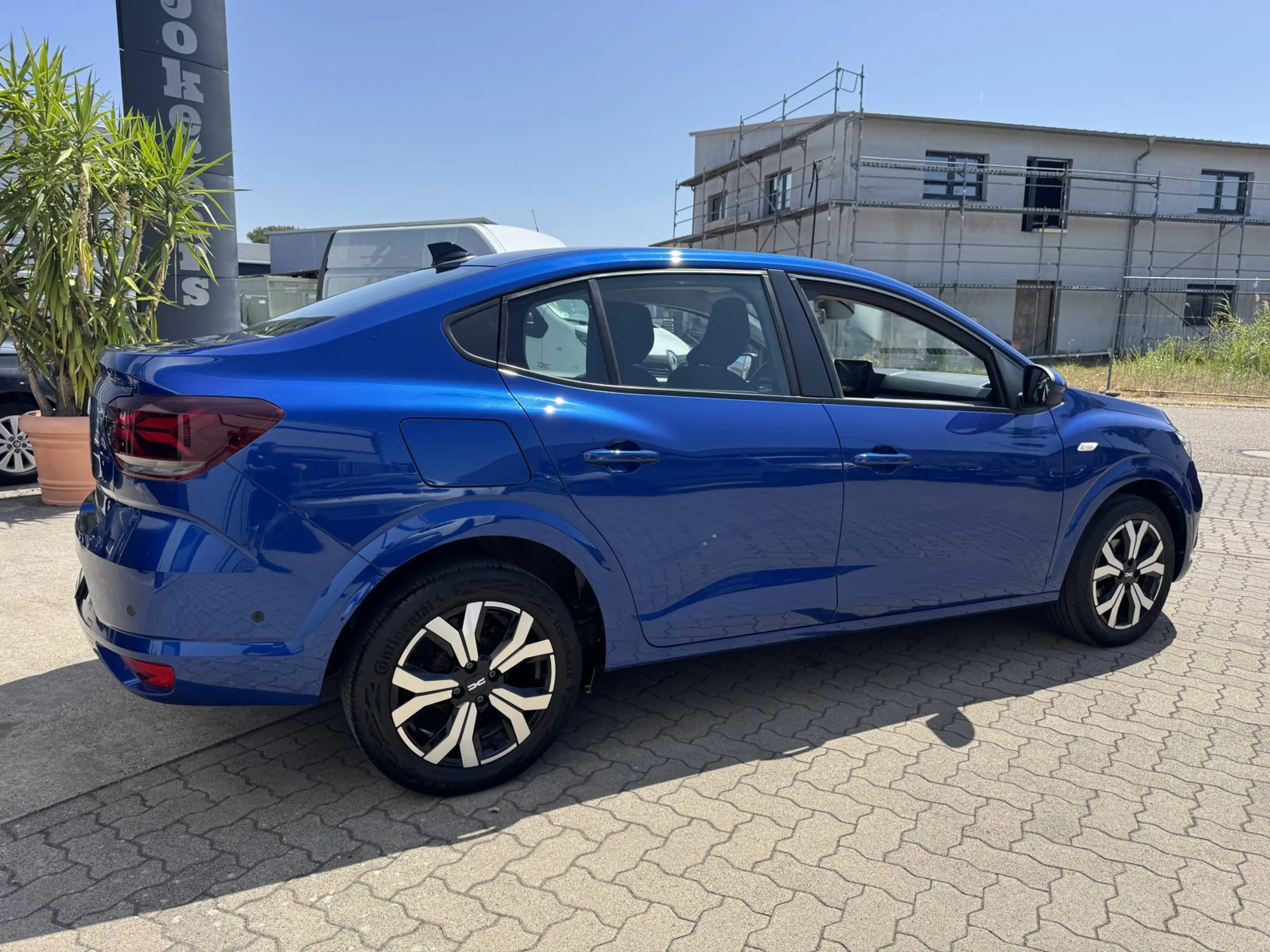 Dacia Logan Edition 6-Gang Navi,Kamera,SHZ — photo 11