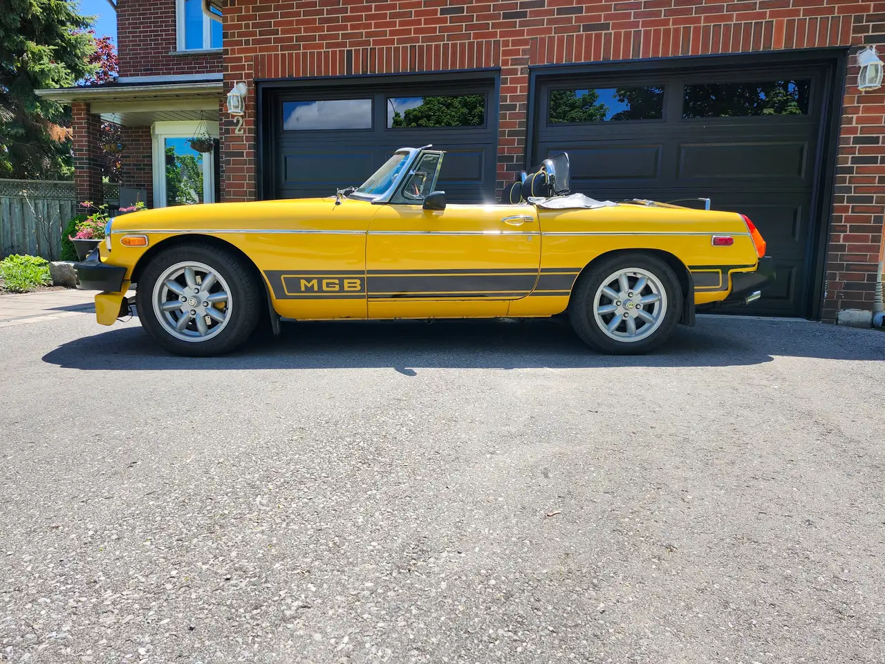 MG MGB photo MG MGB