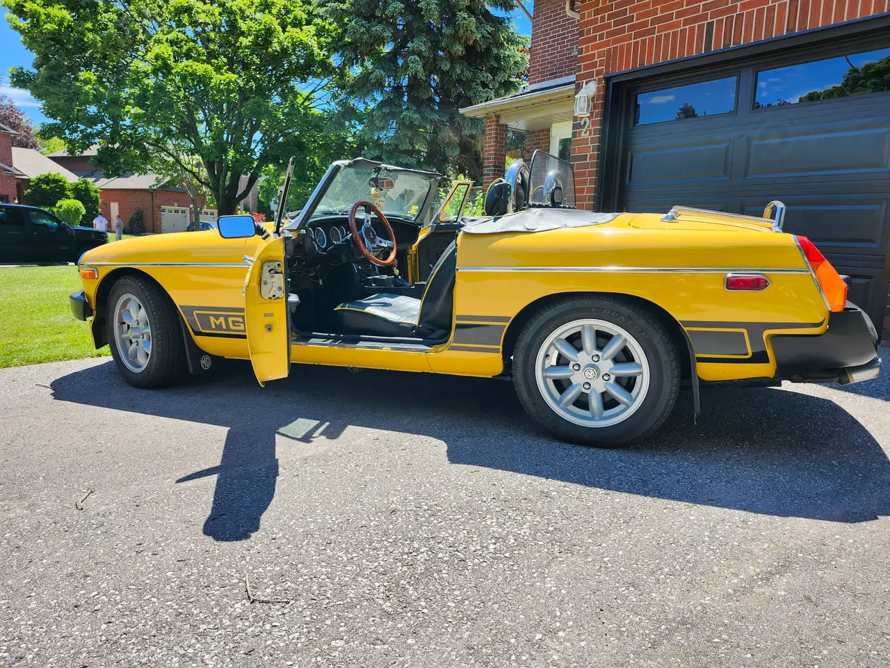 MG MGB photo MG MGB