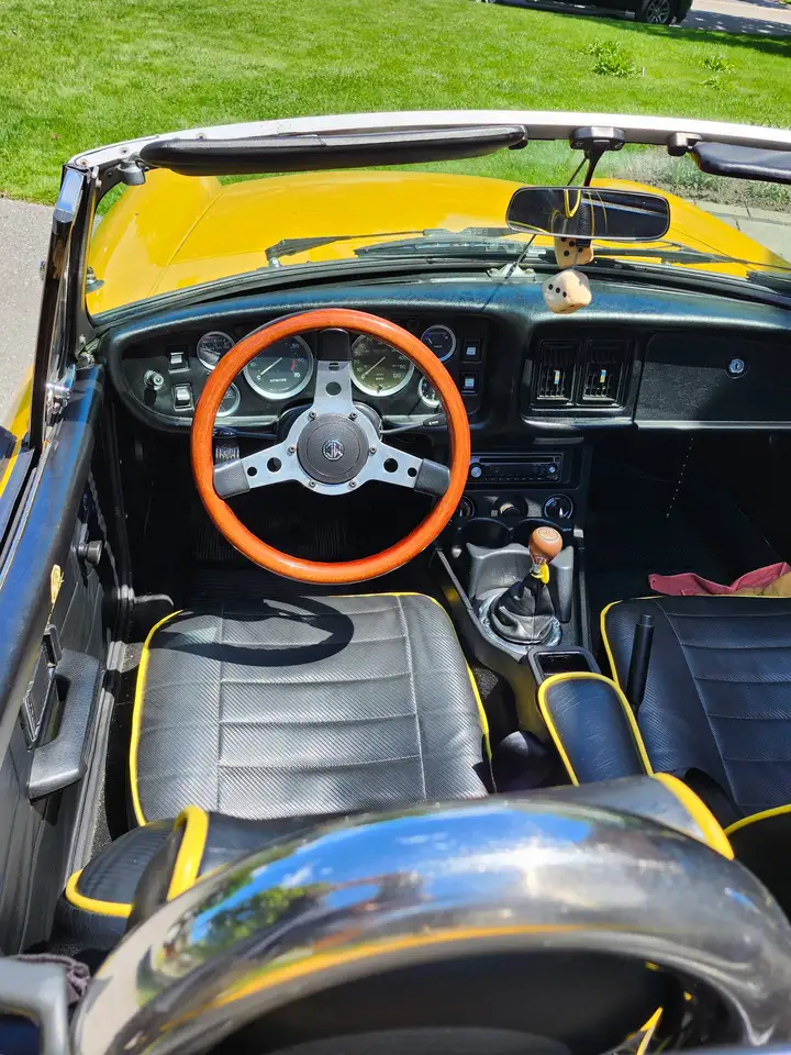 MG MGB photo MG MGB