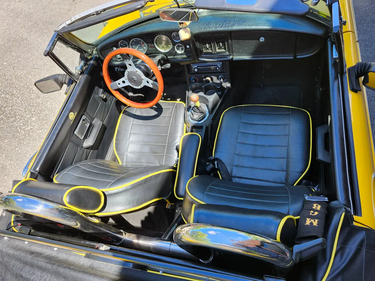 MG MGB photo MG MGB