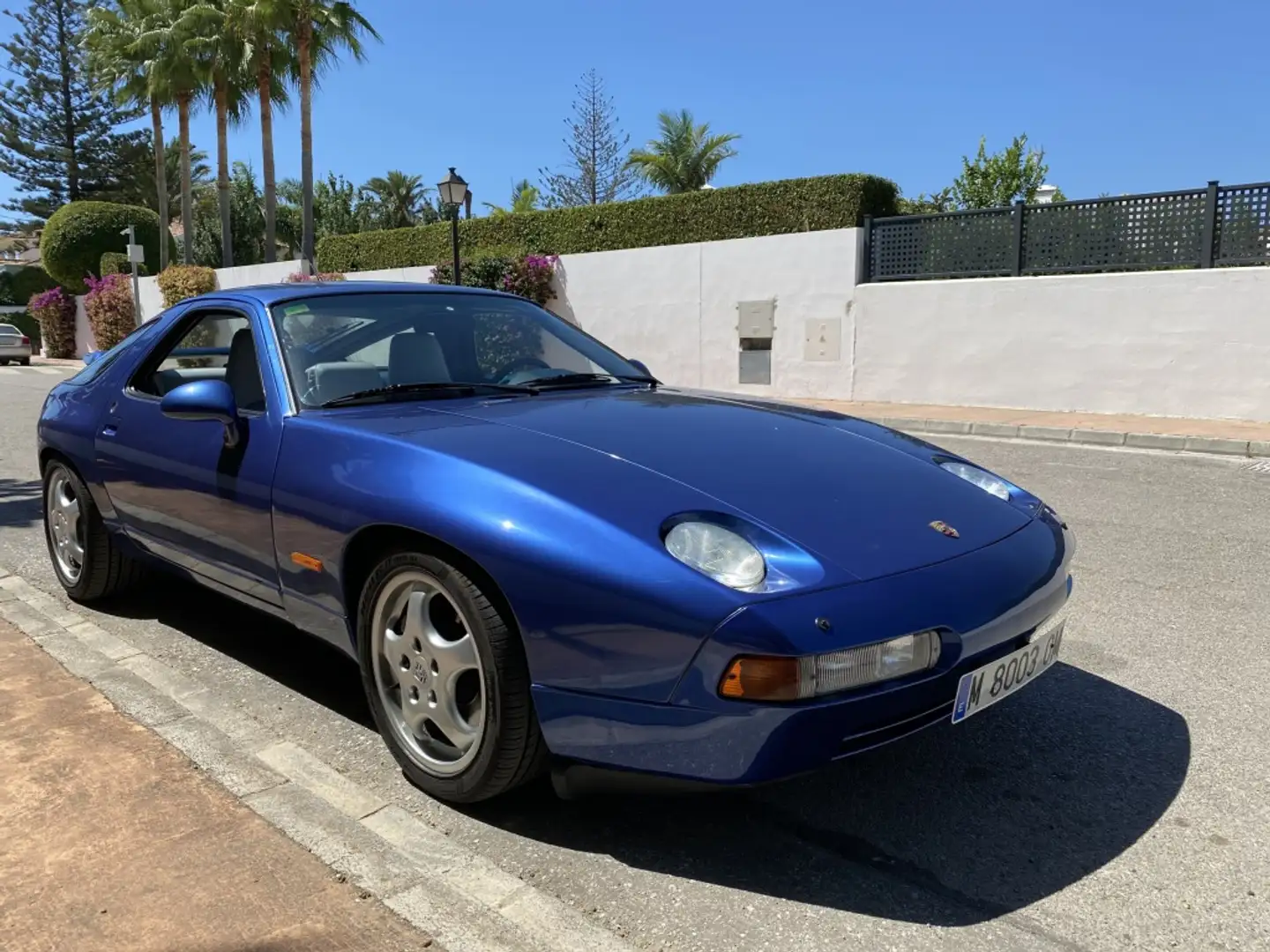 Porsche 928 GTS Azul - 2