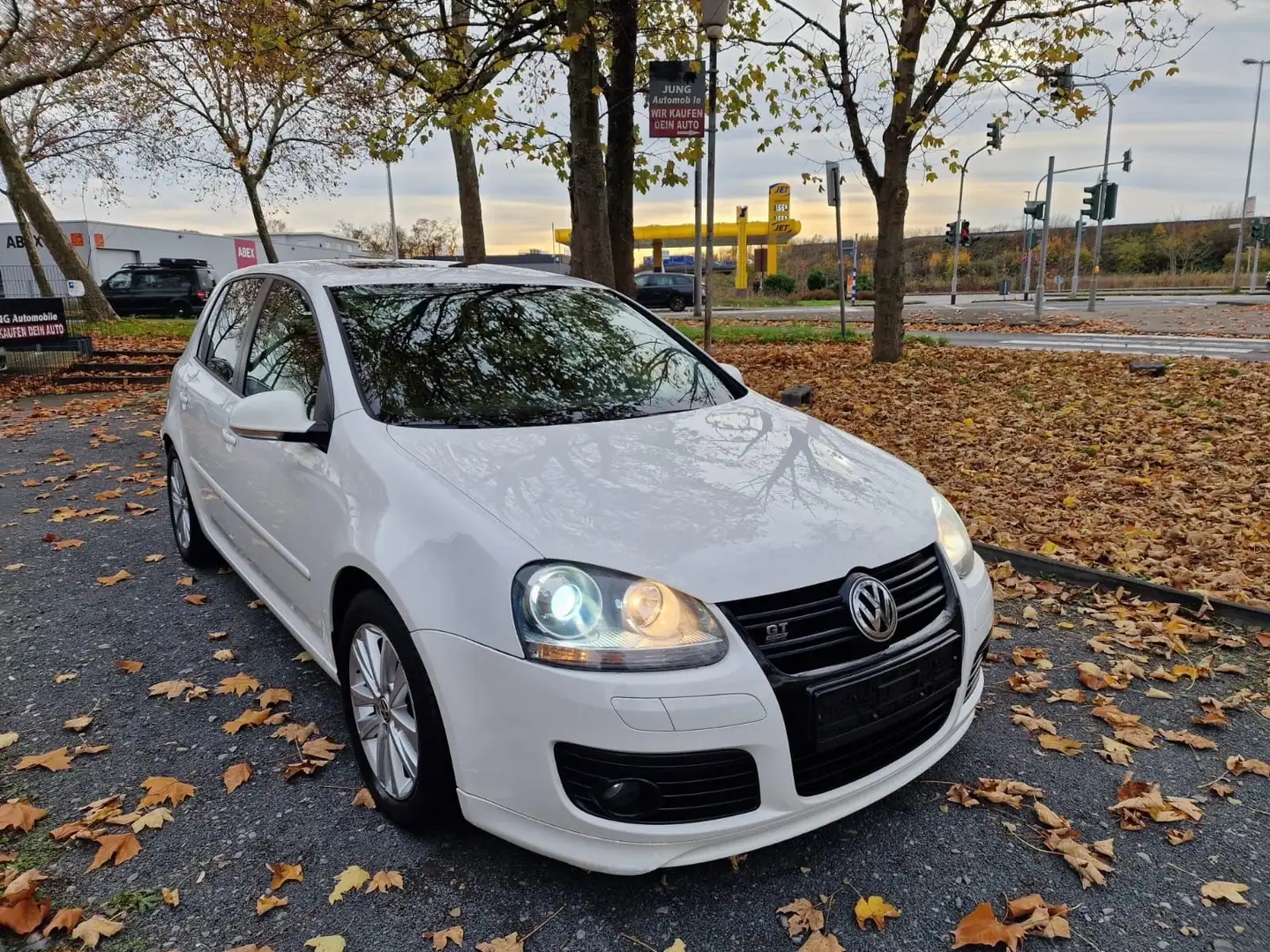 Volkswagen Golf V Lim. GT Sport White - 1
