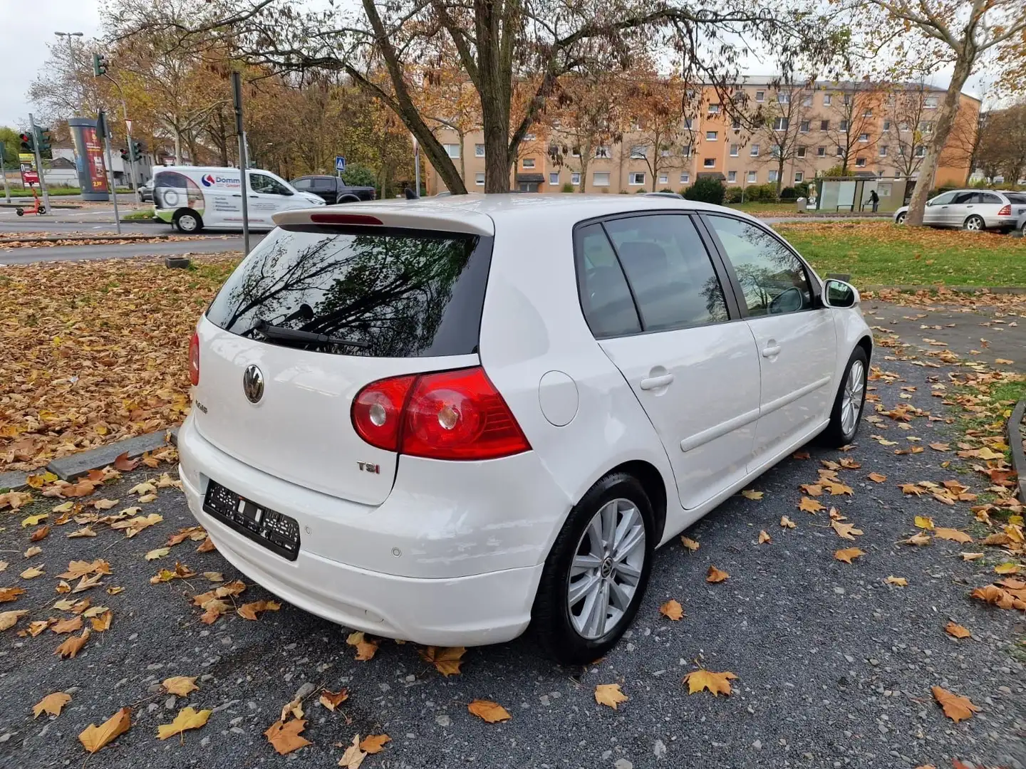 Volkswagen Golf V Lim. GT Sport White - 2